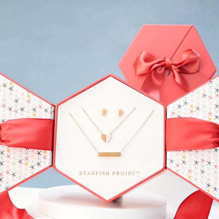 The Gift Hope Gift Box in Gold