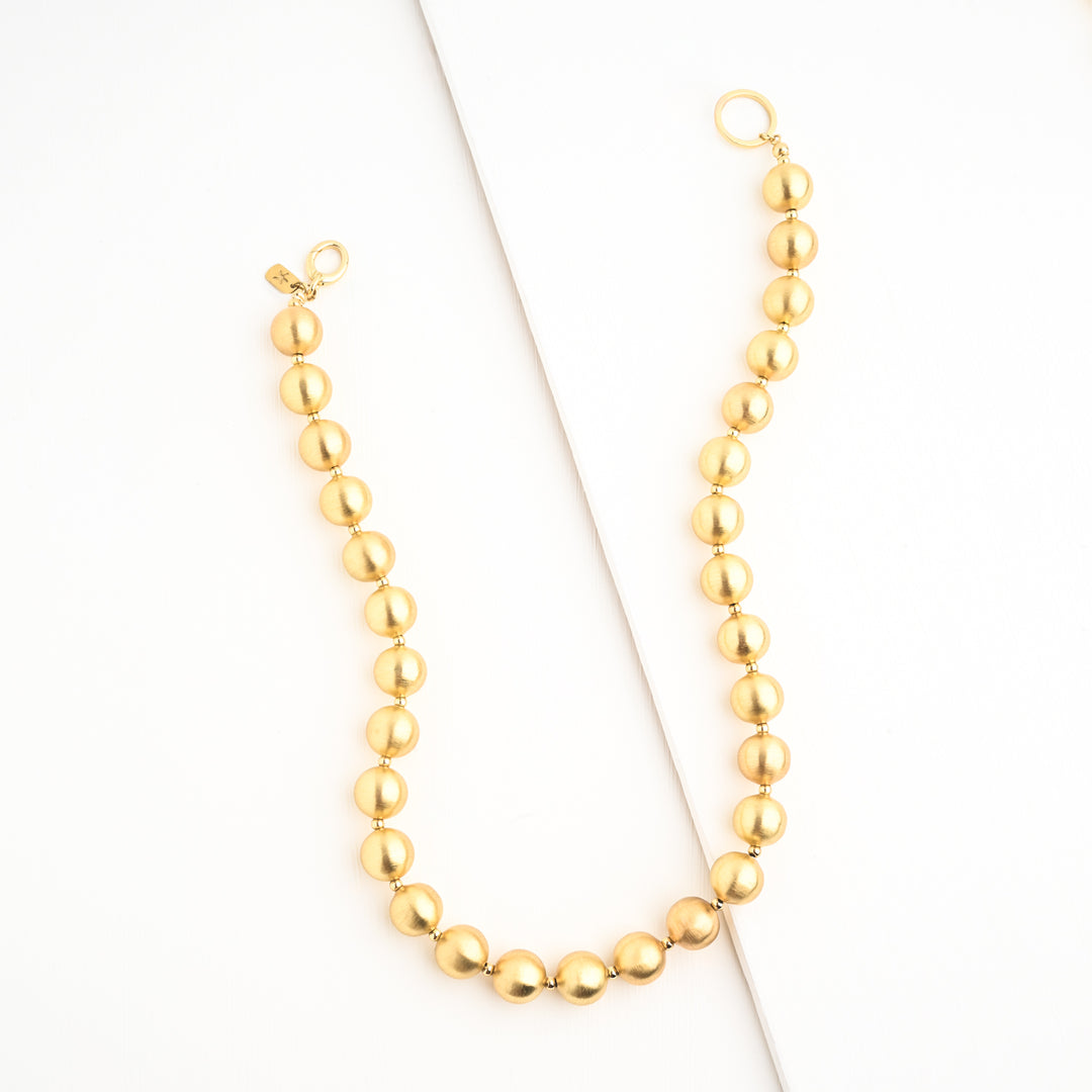 En Vogue Ball Necklace in Gold