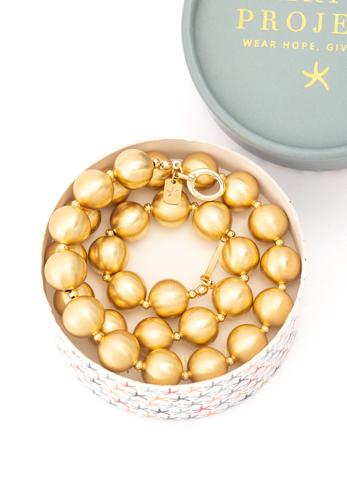 En Vogue Ball Necklace in Gold