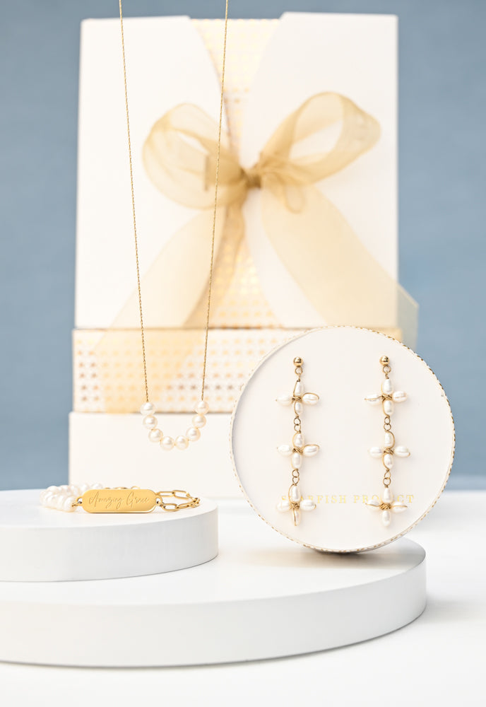 The Modern Pearl Gift Set