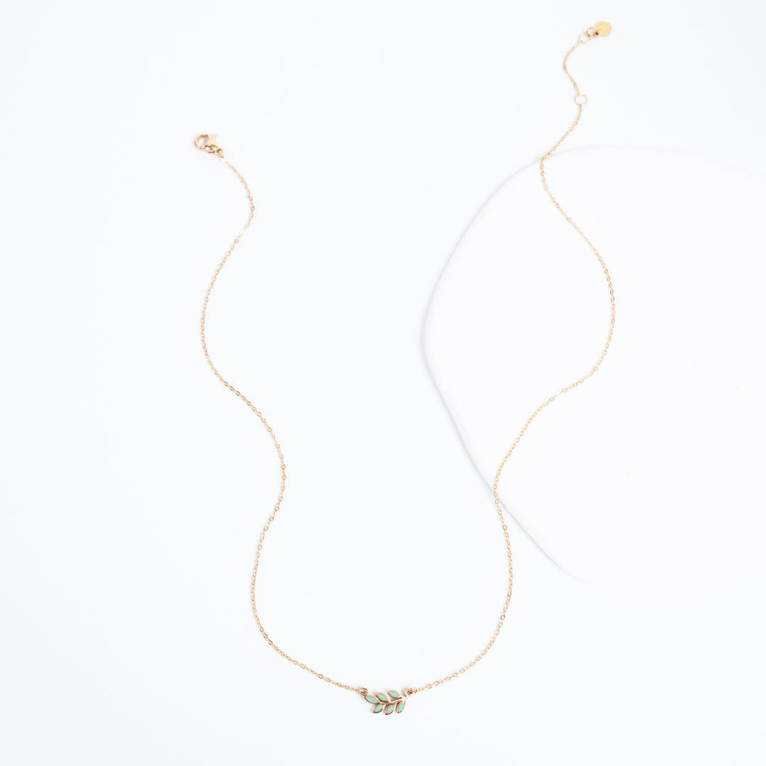 Rowen Leaf Necklace in Mint