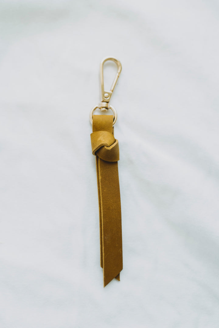 knotted keychain gold plated fancy keychain